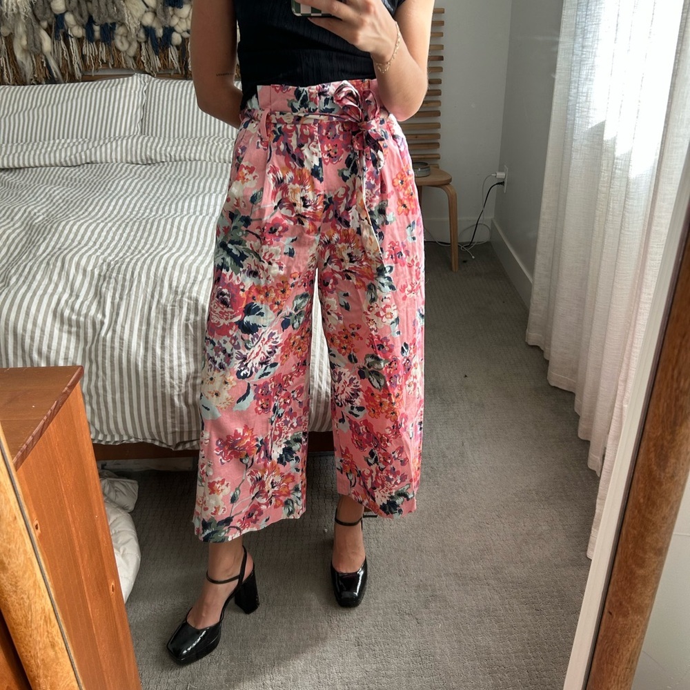 Zara Paperbag Floral Printt Pink Trousers | XS